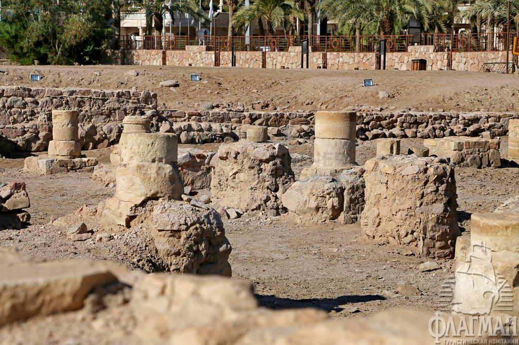  Развалины исламского города Айла находятся северо-западнее центра Акабы.