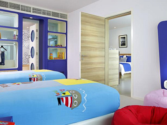Отель HOLIDAY INN RESORT PHUKET MAI KHAO BEACH 4*