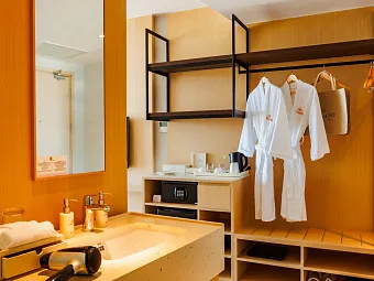 LUGANO RESORT & SPA CAM RANH 5*