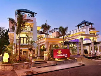 Отель GRAND INNA KUTA 4*