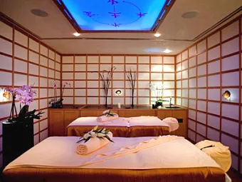 Отель AMATHUS BEACH LIMASSOL 5*.