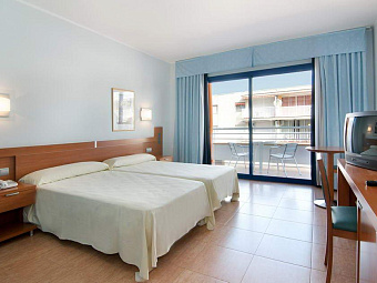 MEDPLAYA PIRAMIDE SALOU 4*