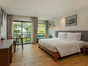 Deluxe Balcony Room