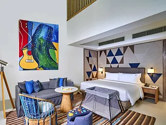 2 Bedroom Duplex Silver Family Suite