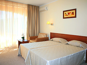 CENTRAL HOTEL 4*