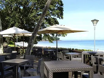 Отель BERJAYA BEAU VALLON BAY RESORT 4*