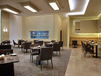Отель COSMOPOLITAN HOTEL 4*