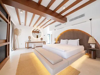 THE NORM COLLECTION DOOR'A 5*