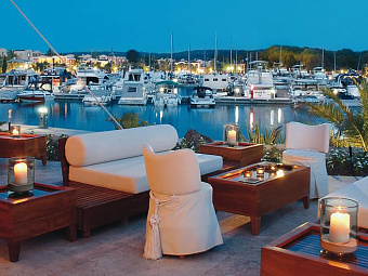 SANI ASTERIAS SUITES 5*