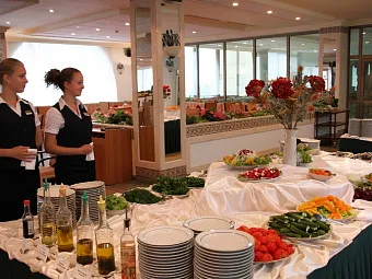 НАДЕЖДА. SPA & МОРСКОЙ РАЙ 5*