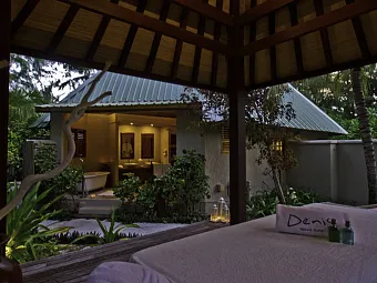 Отель DENIS PRIVATE ISLAND 4*