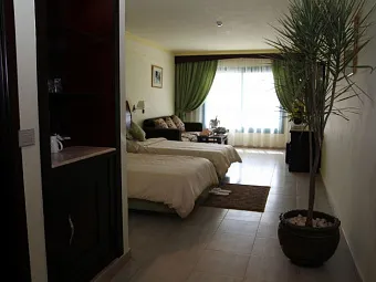 Отель DESSOLE ROYAL ROJANA RESORT 5*