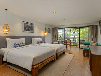 Premier Garden Balcony