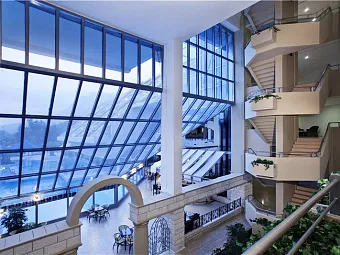 Отель QUEEN'S PARK GOYNUK 5*