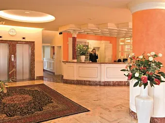 Отель CAMBRIDGE 4*