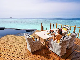 SAII LAGOON MALDIVES, CURIO COLLECTION BY HILTON 5*