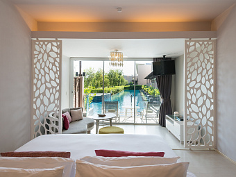 Pool Access Junior Suite