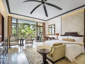 ST.REGIS SANYA YALONG BAY 5*
