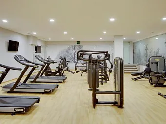 Отель GOLDEN TULIP ROSA KHUTOR 4*.