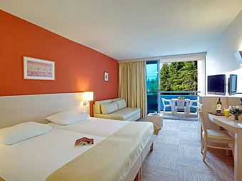 VALAMAR CRYSTAL 4*