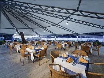 Отель QUEEN'S PARK GOYNUK 5*