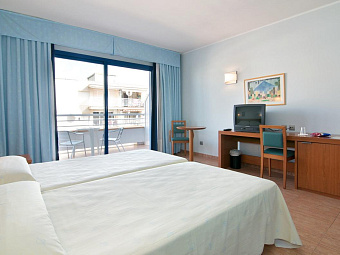 MEDPLAYA PIRAMIDE SALOU 4*
