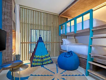 2 Bedroom Duplex Silver Family Suite