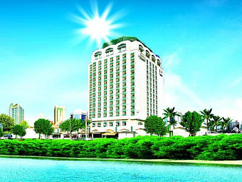 HOLIDAY INTERNATIONAL SHARJAH 4*