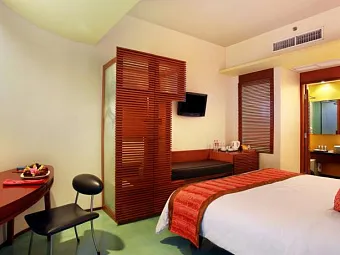 Отель MERCURE KUTA 4*