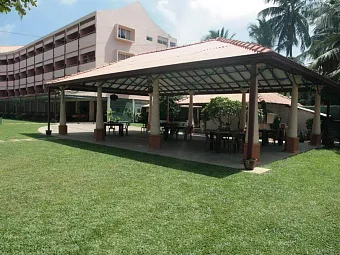 PARADISE BEACH HOTEL 3*