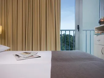 VALAMAR CRYSTAL 4*