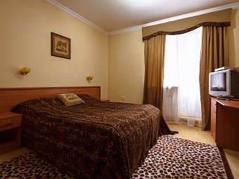 ШАТО ЛЕОПАРД 3*