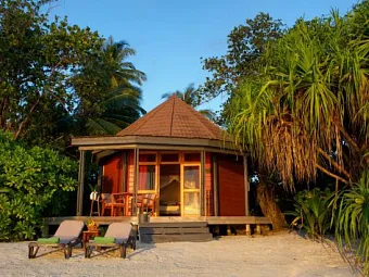 KOMANDOO ISLAND RESORT 4*