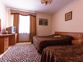 ШАТО ЛЕОПАРД 3*