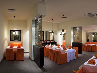   AZALIA HOTEL & SPA 4*, ,    .