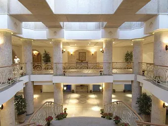 Отель LA RESIDENCE DES CASCADES 5*