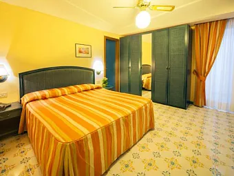 Отель AMBASCIATORI 4*