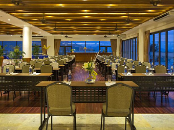 Отель RIVIERA DELUXE CAM RANH RESORT 5*
