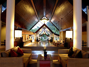 Lobby   LE MERIDIEN PHUKET BEACH RESORT 5*