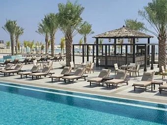Отель DOUBLETREE BY HILTON RESORT & SPA MARJAN ISLAND 5*