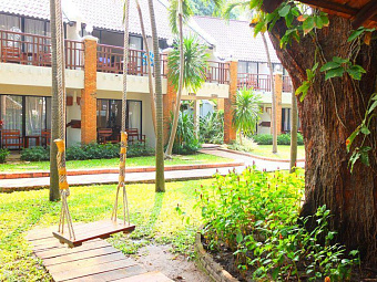 WOODLANDS HOTEL & RESORT 4*