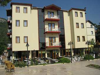 SUMELA GARDEN HOTEL 3+*