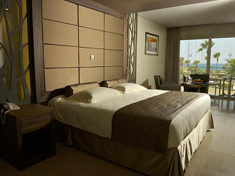  ADAMS BEACH 5*. Deluxe Room.