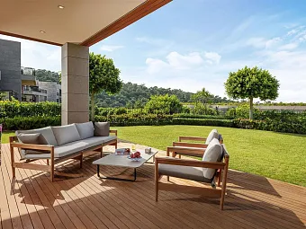 Three bedroom garden view apartment