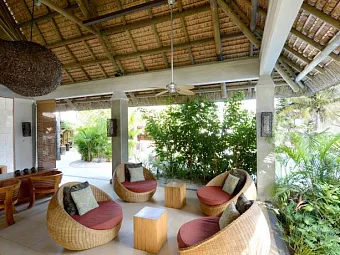 Отель EMERAUDE BEACH ATTITUDE 3*