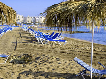 VRISSAKI BEACH HOTEL 3*