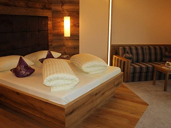 Отель KOHLERHOF HOTEL 4*