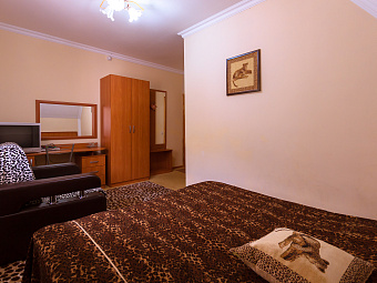 ШАТО ЛЕОПАРД 3*
