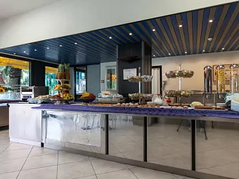 Отель CORMORAN 4*