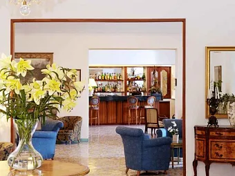 Отель ALBERGO LA REGINELLA RESORT & SPA 4*